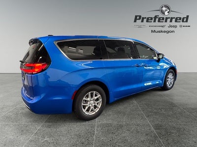 2027 Chrysler Pacifica PACIFICA SELECT