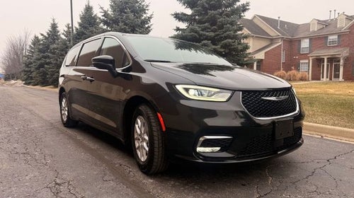 2023 Chrysler Pacifica Touring L 3.6 Liter V6 7 Passenger 3rd Row Seating