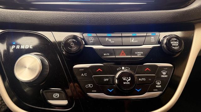 2023 Chrysler Pacifica Touring L 3.6 Liter V6 7 Passenger 3rd Row Seating