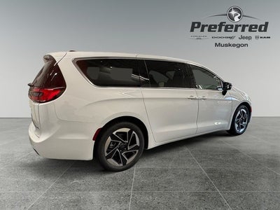 2027 Chrysler Pacifica PACIFICA LIMITED