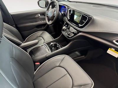2027 Chrysler Pacifica PACIFICA LIMITED