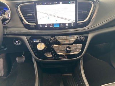 2027 Chrysler Pacifica PACIFICA LIMITED
