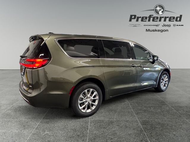 2027 Chrysler Pacifica PACIFICA SELECT AWD