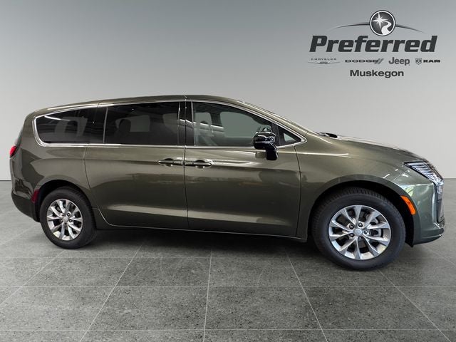 2027 Chrysler Pacifica PACIFICA SELECT AWD