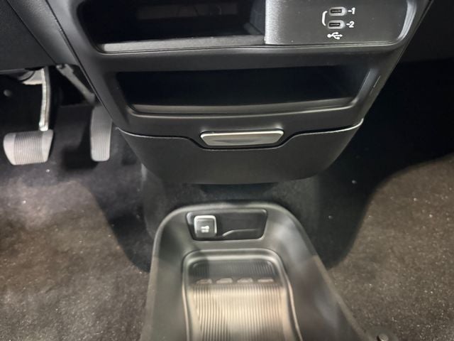 2027 Chrysler Pacifica PACIFICA SELECT AWD