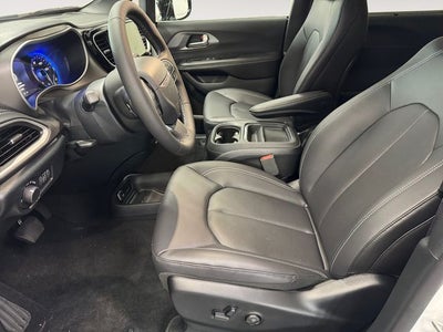 2027 Chrysler Pacifica PACIFICA SELECT AWD