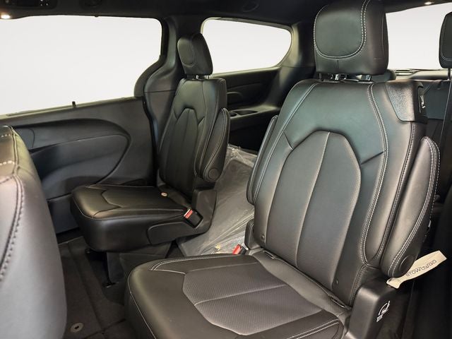 2027 Chrysler Pacifica PACIFICA SELECT AWD