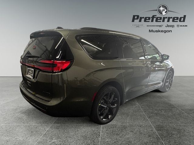 2027 Chrysler Pacifica PACIFICA LIMITED AWD