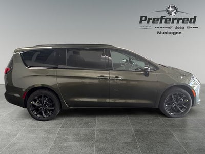 2027 Chrysler Pacifica PACIFICA LIMITED AWD
