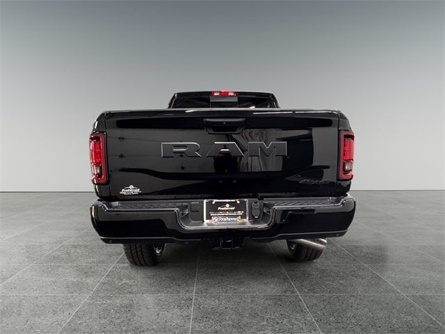 2026 RAM Ram 2500 RAM 2500 BLACK EXPRESS CREW CAB 4X4 6'4' BOX