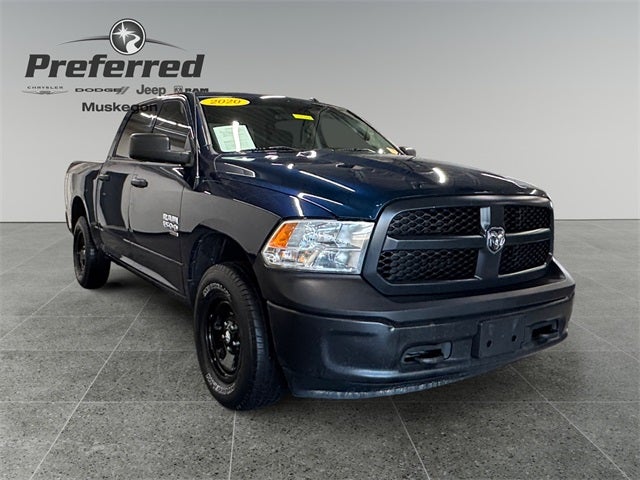 2020 RAM 1500 Classic Tradesman Crew Cab 4x4 5'7' Box