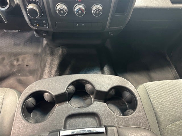 2020 RAM 1500 Classic Tradesman Crew Cab 4x4 5'7' Box