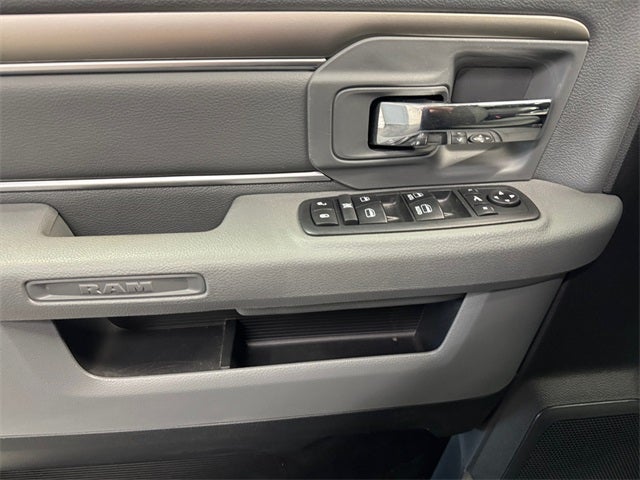 2018 RAM 1500 Big Horn Crew Cab 4x4 5'7' Box