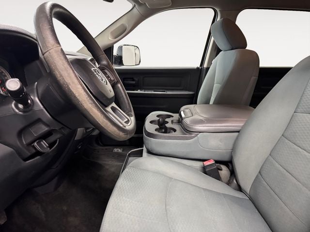 2017 RAM 2500 Tradesman Crew Cab 4x4 6'4' Box