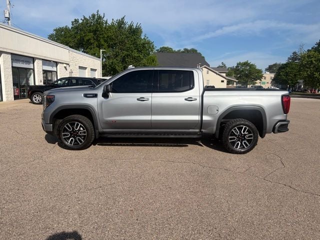 2023 GMC Sierra 1500 4WD Crew Cab Short Box AT4