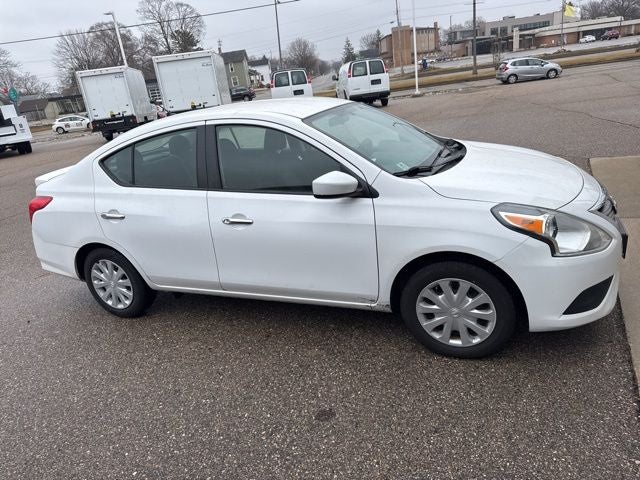 2015 Nissan Versa 1.6 SV