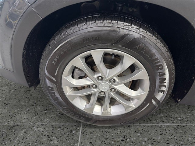 2020 Hyundai Santa Fe SEL 2.4 Liter AWD