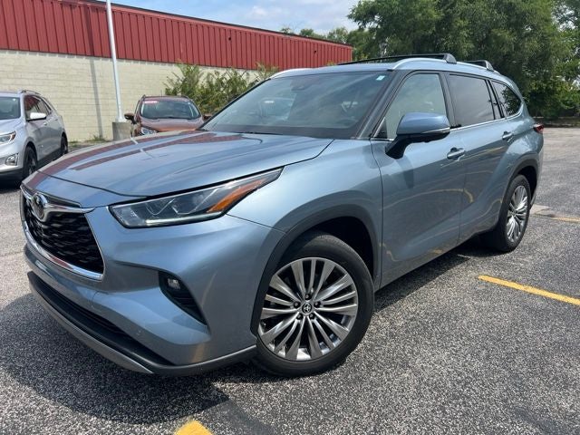 2023 Toyota Highlander Platinum
