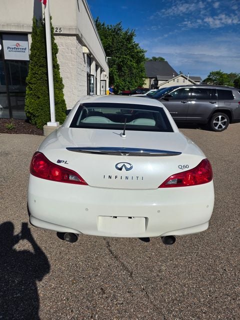 2015 INFINITI Q60 Base 3.7 Liter V6 2D Convertible Automatic