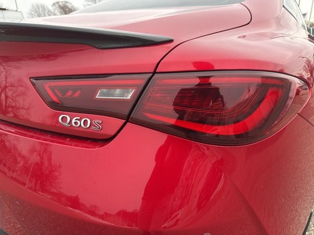 2017 INFINITI Q60 3.0t Red Sport 400