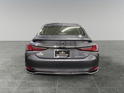 2019 Lexus ES 300h 300h Luxury 2.5 Liter FWD