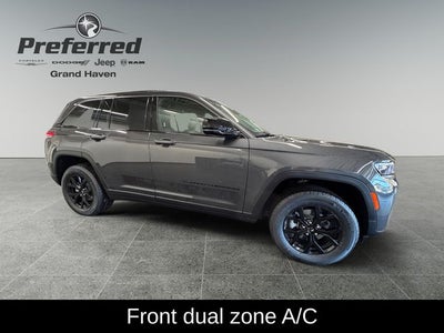 2026 Jeep Grand Cherokee Laredo