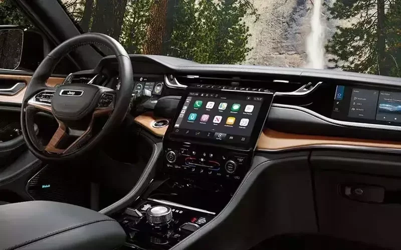 Jeep Grand Cherokee L Interior